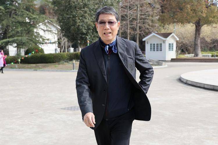 国内小情侣一二三区在线视频